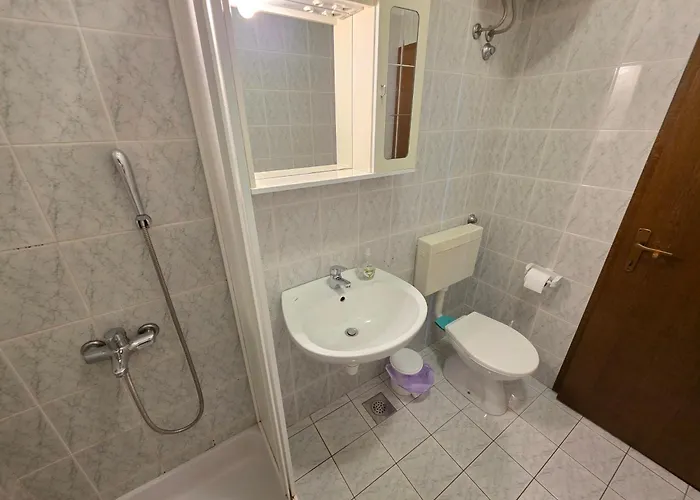 Boti With Terrace Apartament