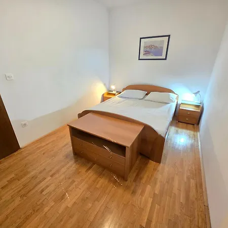 Apartment Boti With Terrace