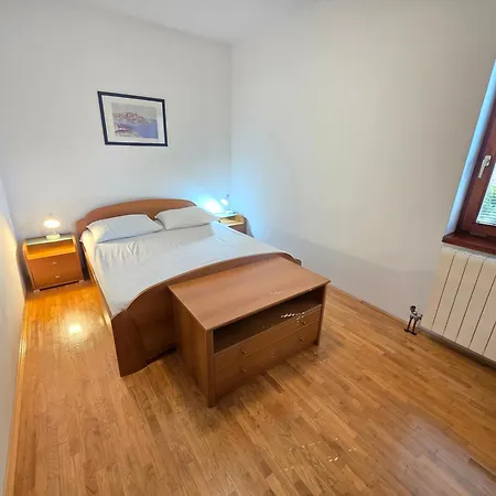 Boti With Terrace Appartement Dramalj