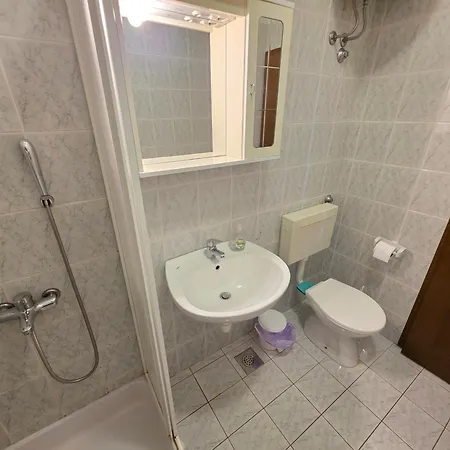 Boti With Terrace Appartement